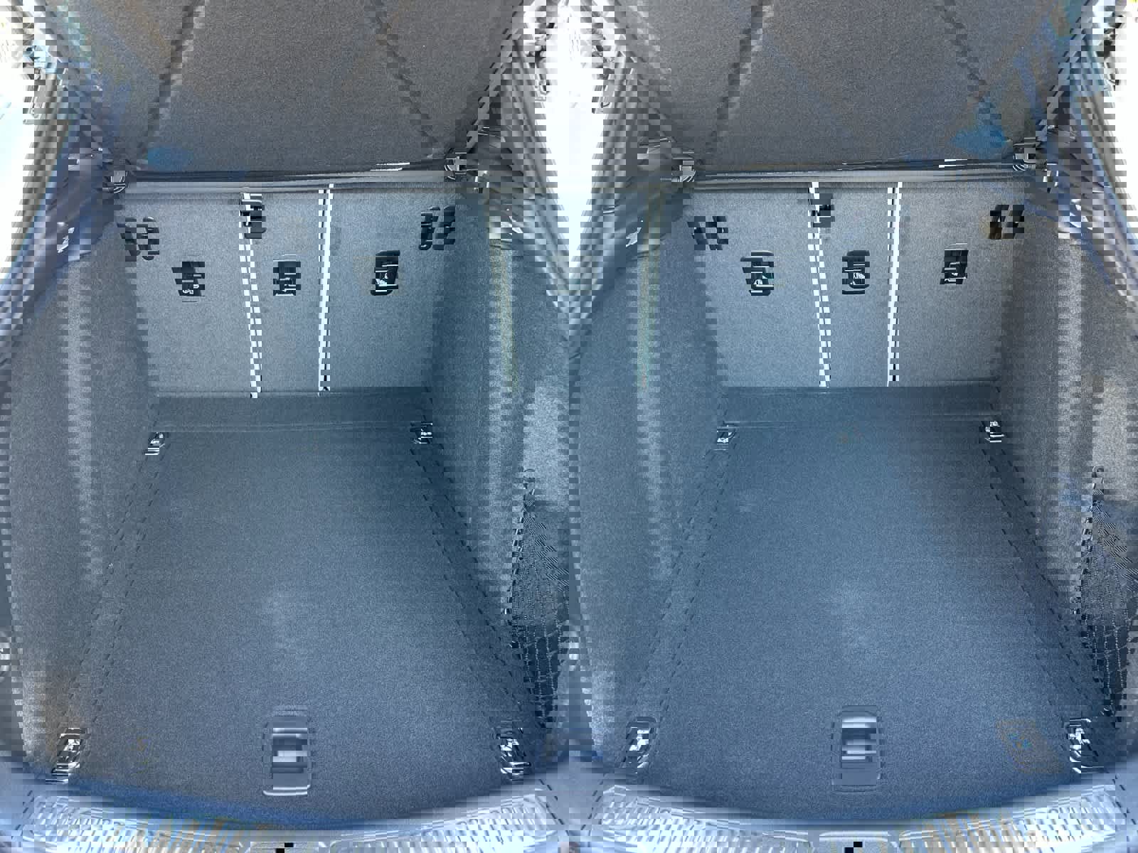 New 2026 Porsche Macan image 16