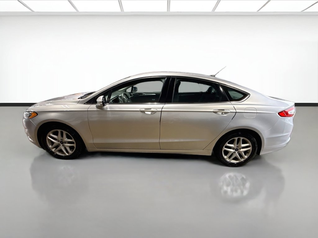 Used 2016 Ford Fusion SE FWD image 7