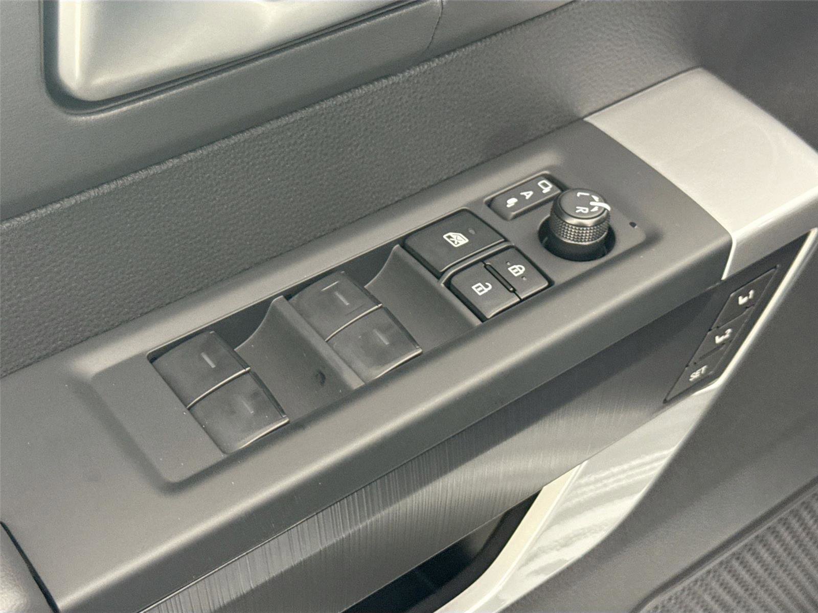 Used 2025 Toyota Tundra Platinum image 32