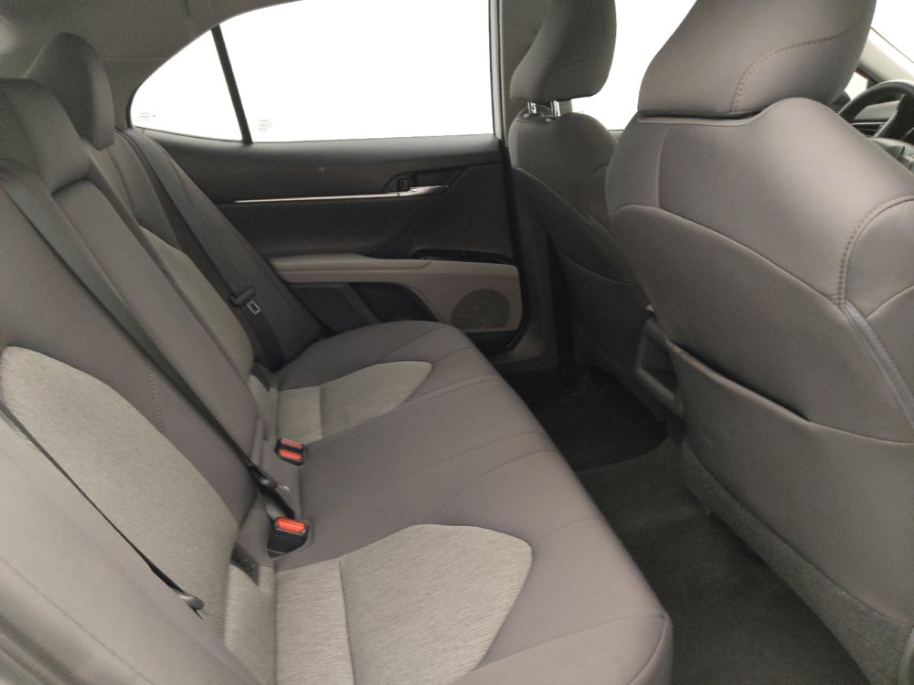 Used 2019 Toyota Camry LE FWD image 19