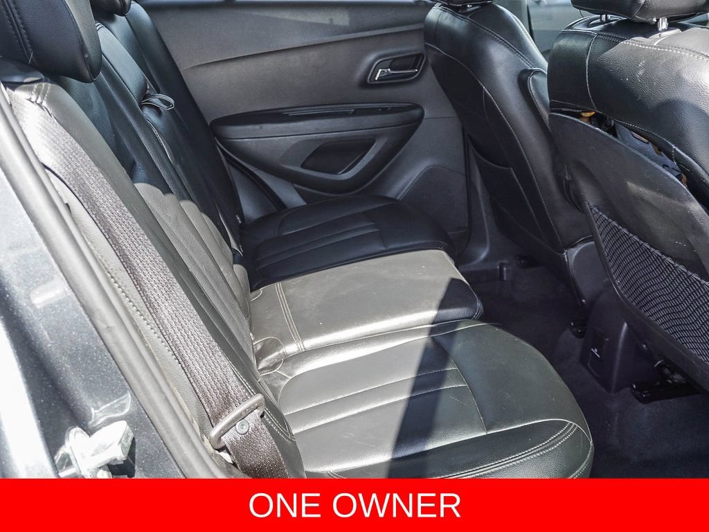 Used 2016 Chevrolet Trax LT w/ LT Sun and Sound Package FWD image 13