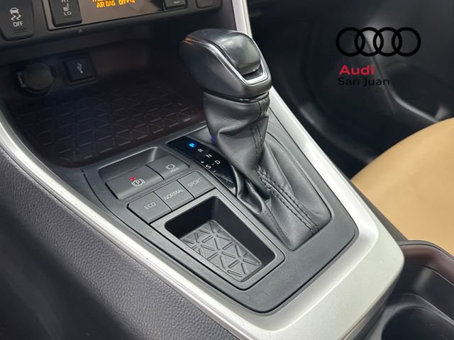 Used 2020 Toyota RAV4 Limited FWD image 34