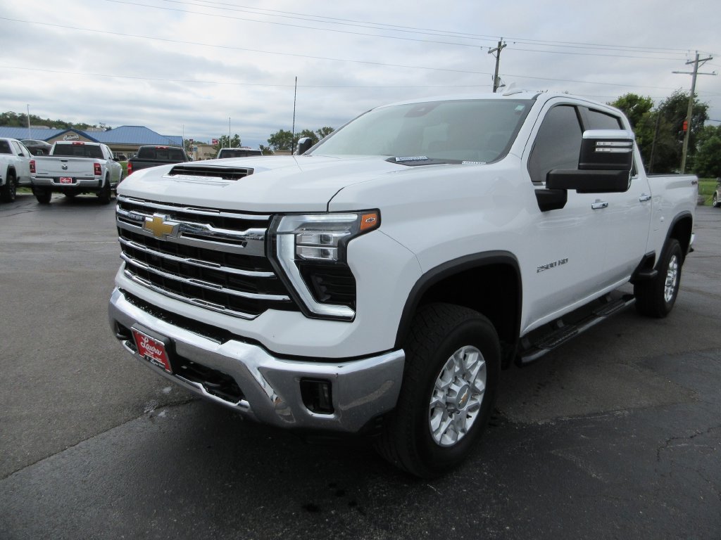 Certified 2024 Chevrolet Silverado 2500 LTZ AWD/4WD image 10