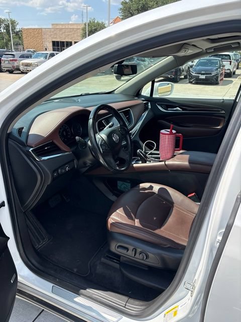 Used 2019 Buick Enclave Avenir w/ Avenir Technology Package FWD image 6