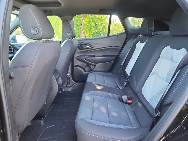 New 2026 Chevrolet Trax RS w/ Sunroof Package FWD image 14