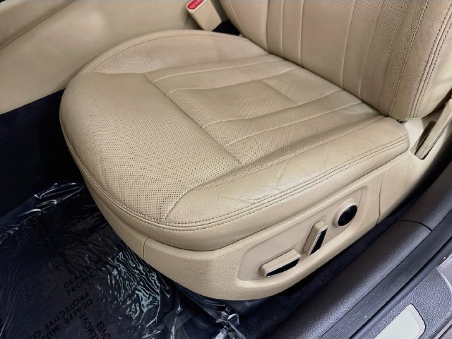 Used 2016 Hyundai Genesis 3.8 RWD image 18