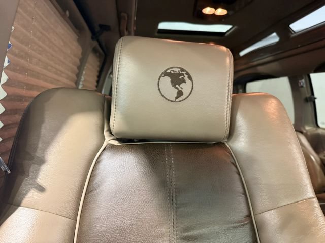 Used 2017 Chevrolet Express 2500 RWD image 22