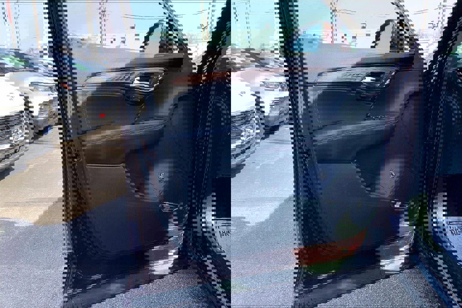 Used 2023 Buick Envision Avenir image 23