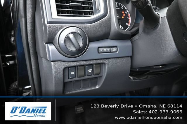 Used 2017 Nissan Titan S AWD/4WD image 27