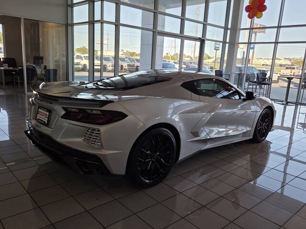 Used 2026 Chevrolet Corvette Stingray Preferred Cpe w/ 2LT RWD image 7