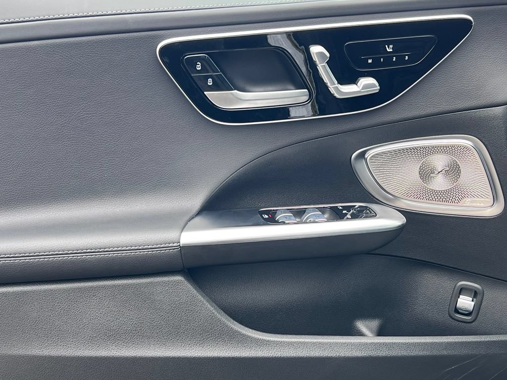 New 2024 Mercedes-Benz C 300 4MATIC Sedan image 9