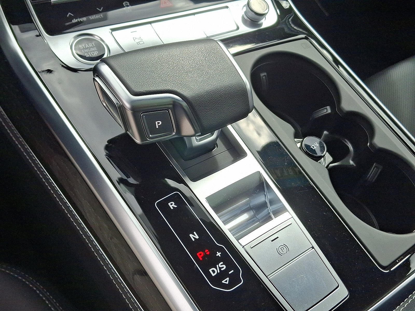 Used 2025 Audi Q7 3.0T Premium Plus image 16