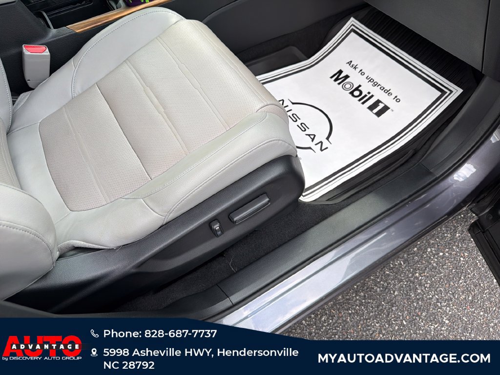 Used 2020 Honda CR-V Touring image 37
