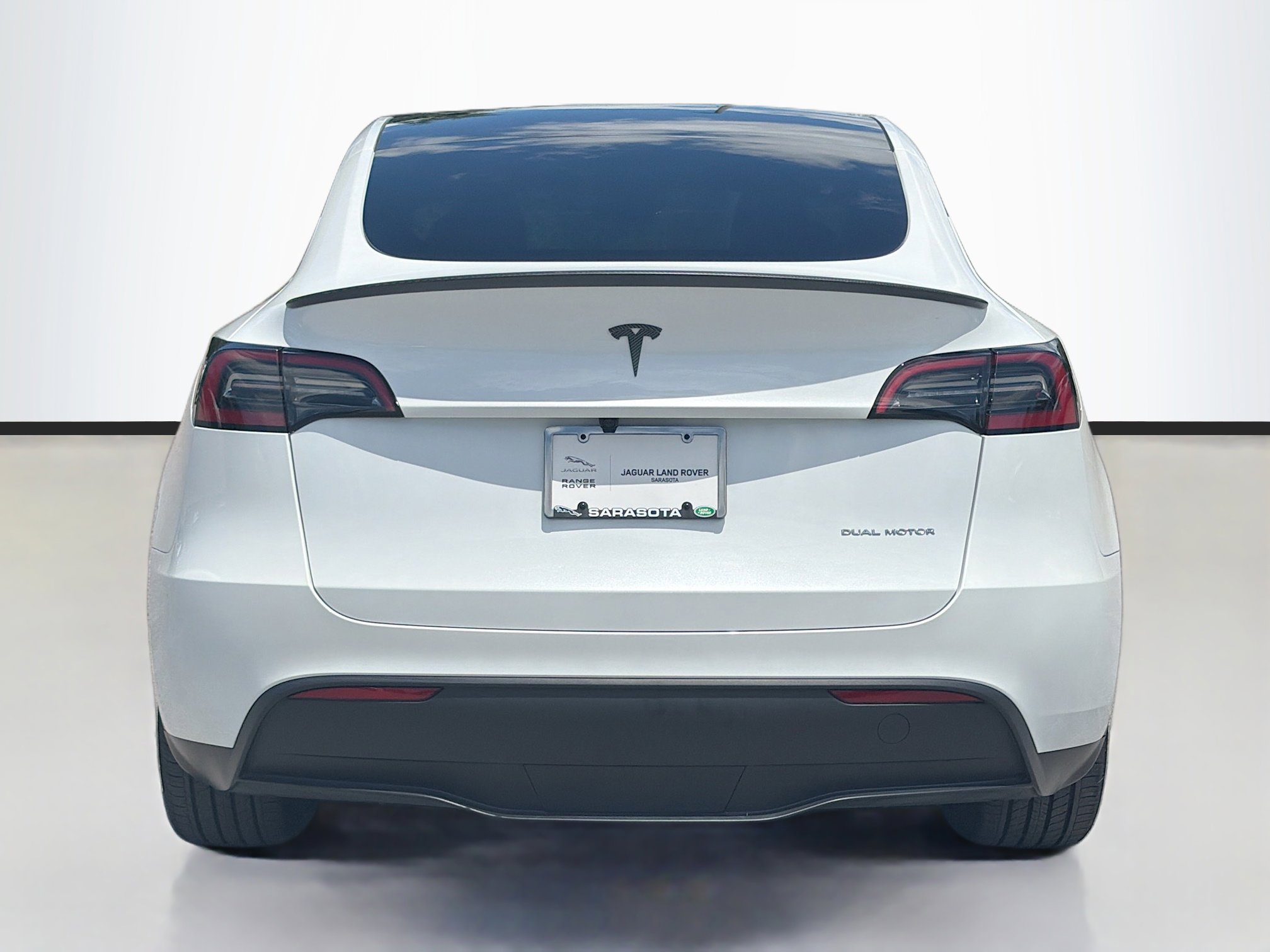 Used 2025 Tesla Model Y Long Range image 4