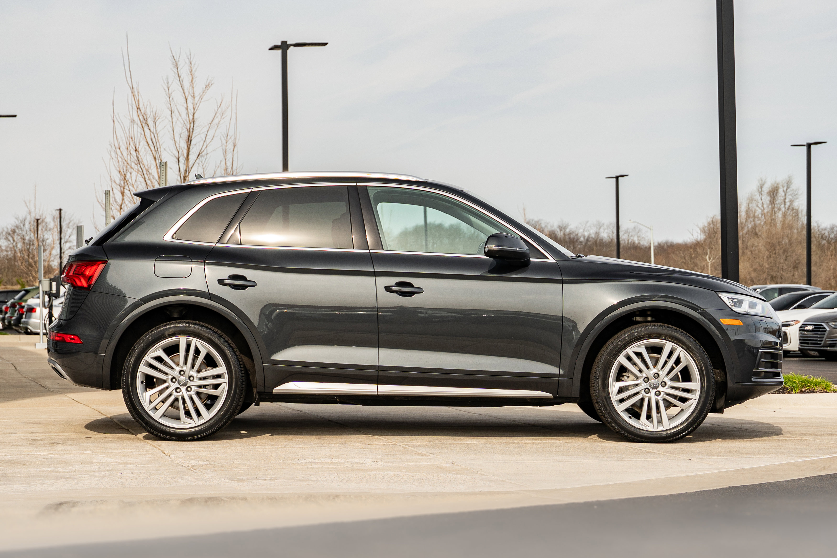 Used 2019 Audi Q5 2.0T Premium Plus w/ Premium Plus Package image 3