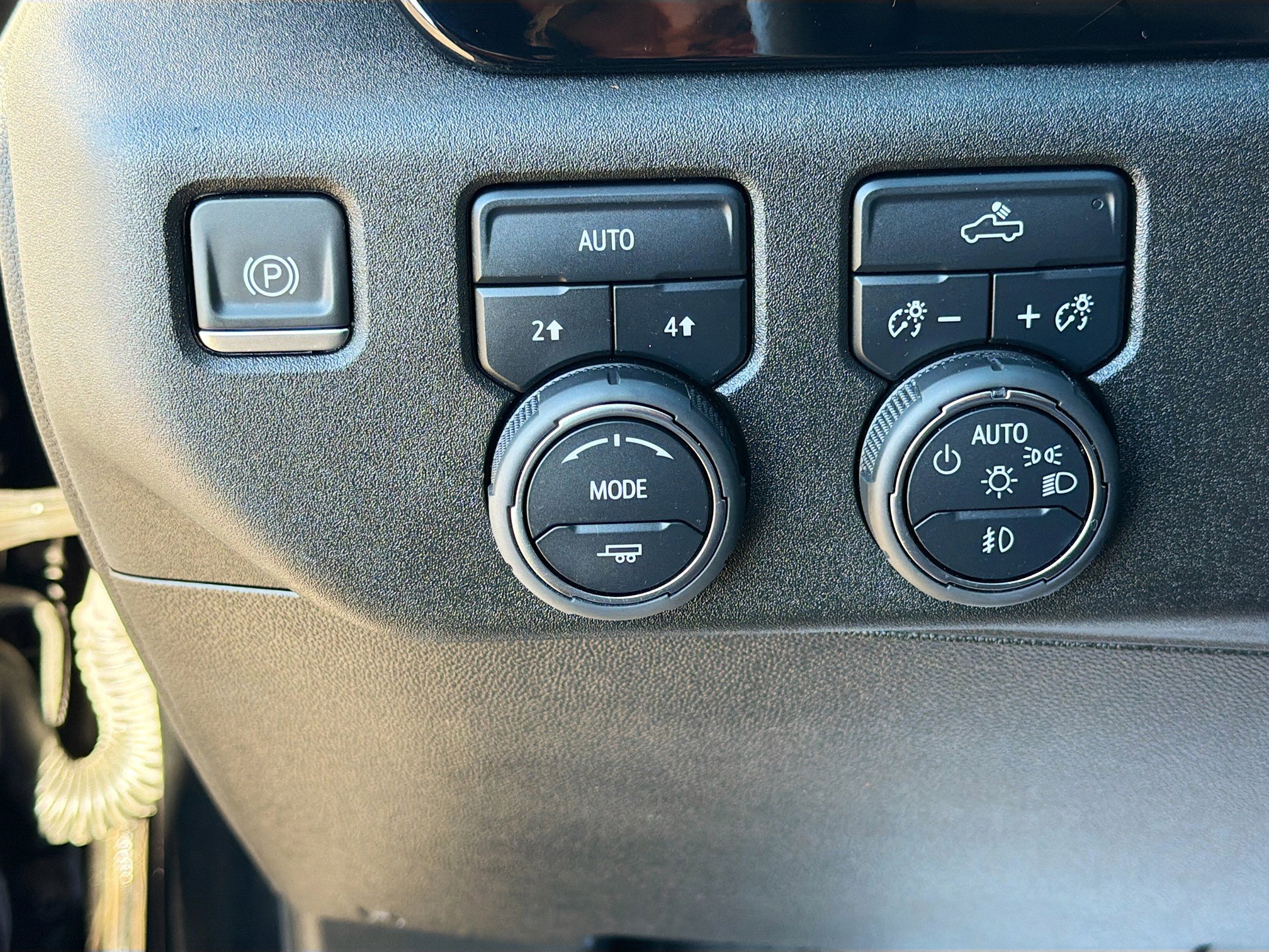 Used 2024 Chevrolet Silverado 1500 RST w/ Protection Package AWD/4WD image 33