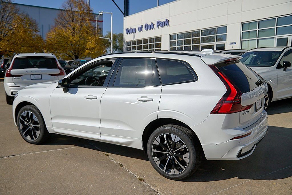 New 2026 Volvo XC60 B5 Plus w/ Protection Package Premier image 7