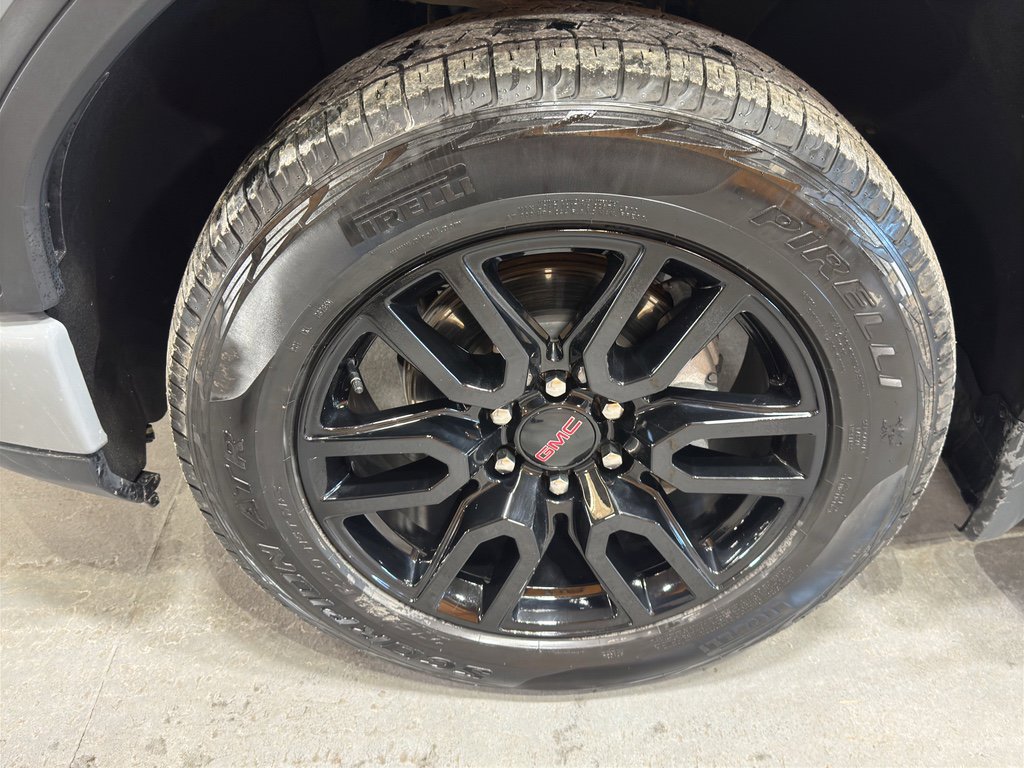 Used 2024 GMC Sierra 1500 Elevation w/ Elevation Premium Package image 9