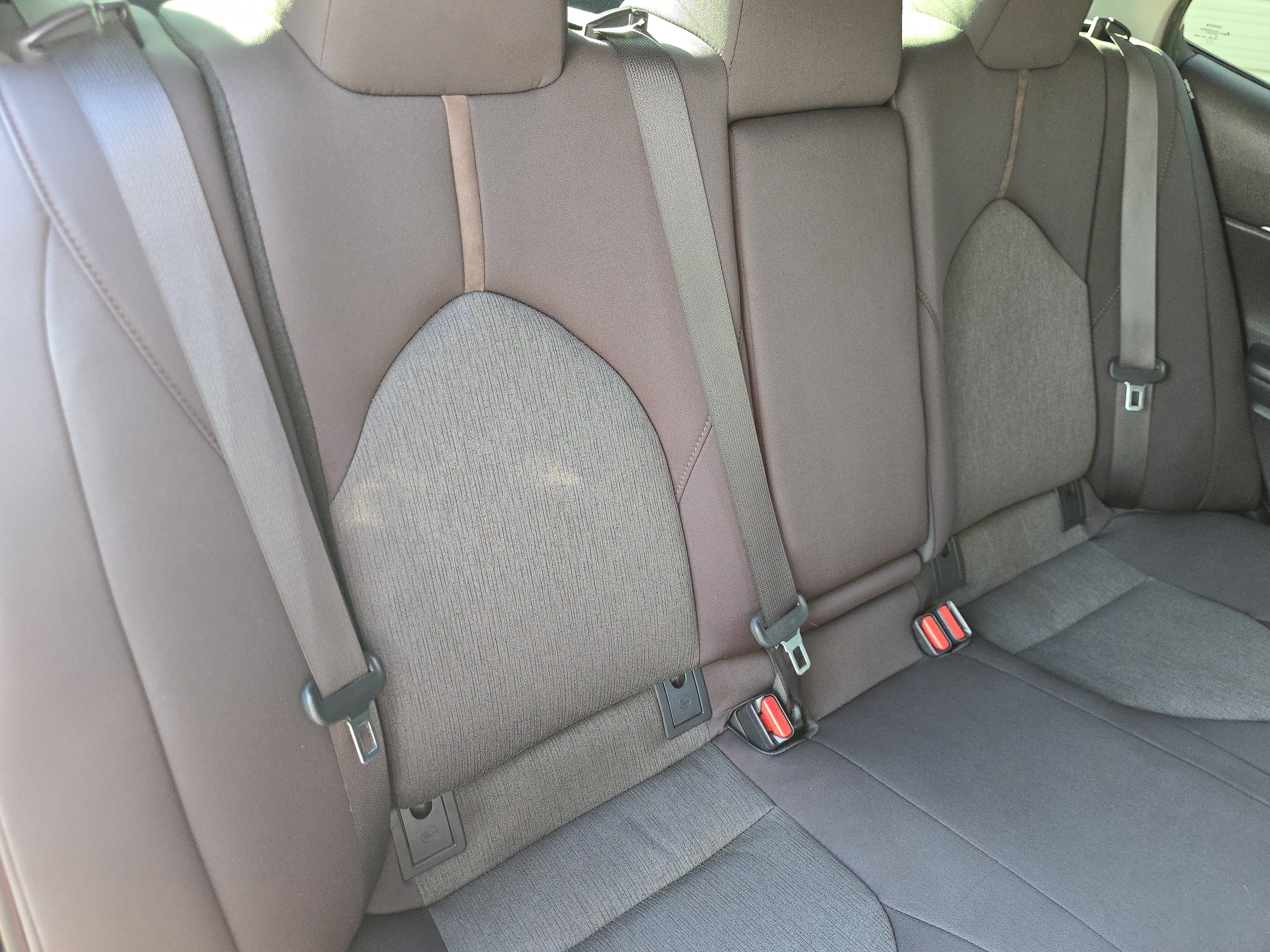 Used 2019 Toyota Camry LE FWD image 17