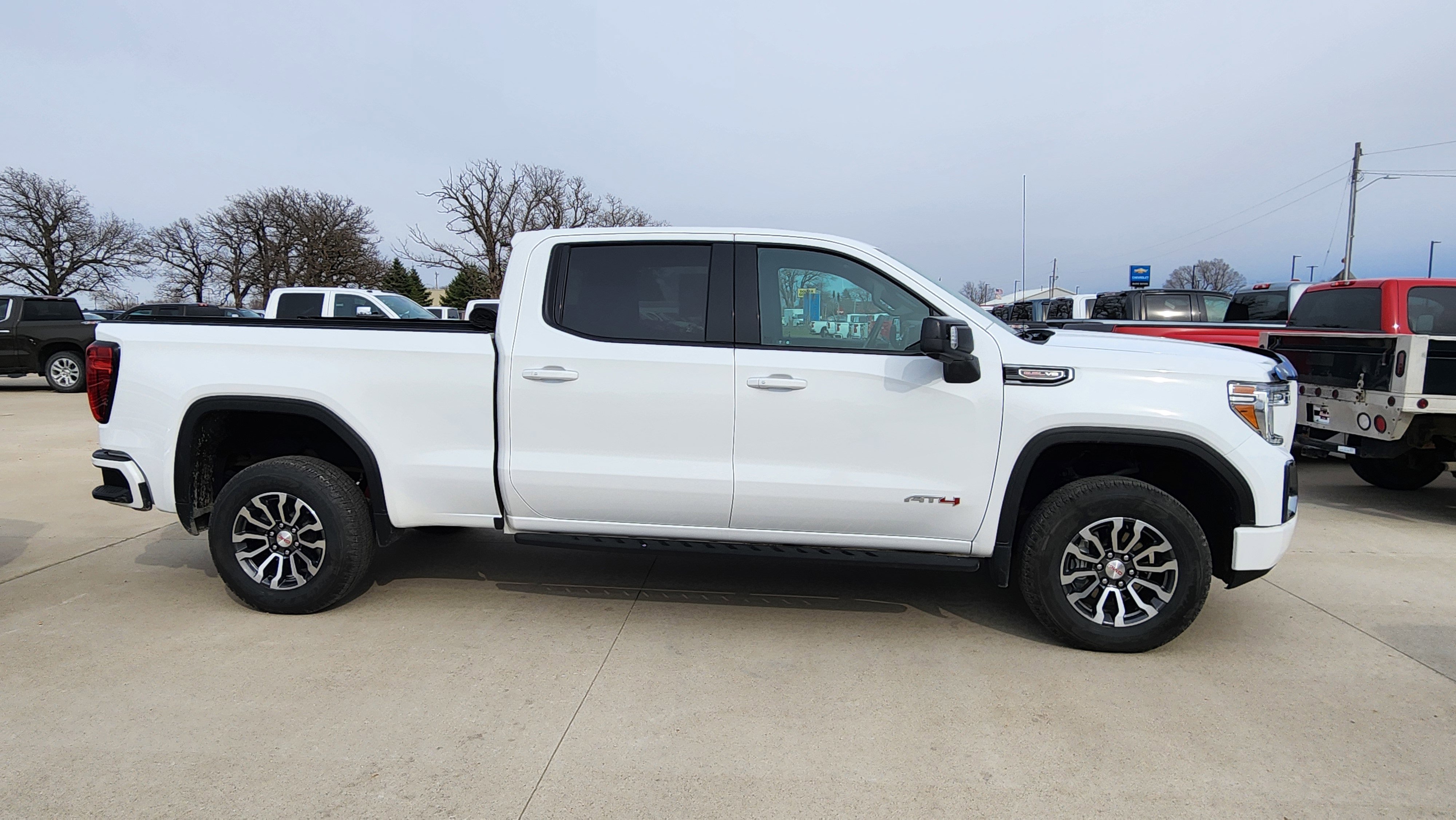 Used 2021 GMC Sierra 1500 AT4 AWD/4WD image 4