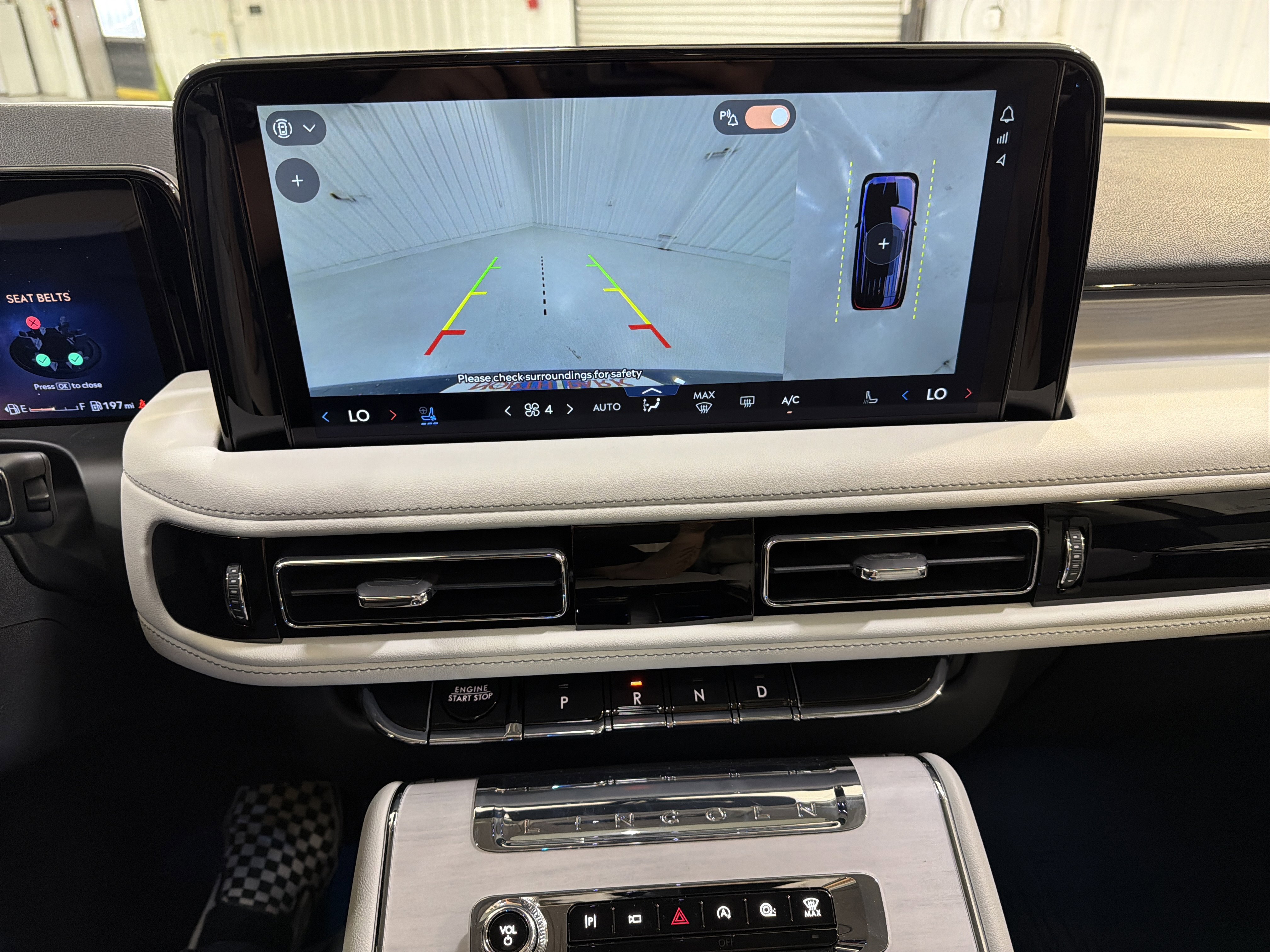 Used 2026 Lincoln Aviator Reserve AWD/4WD image 18