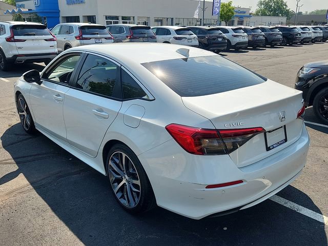 Used 2024 Honda Civic Touring image 4