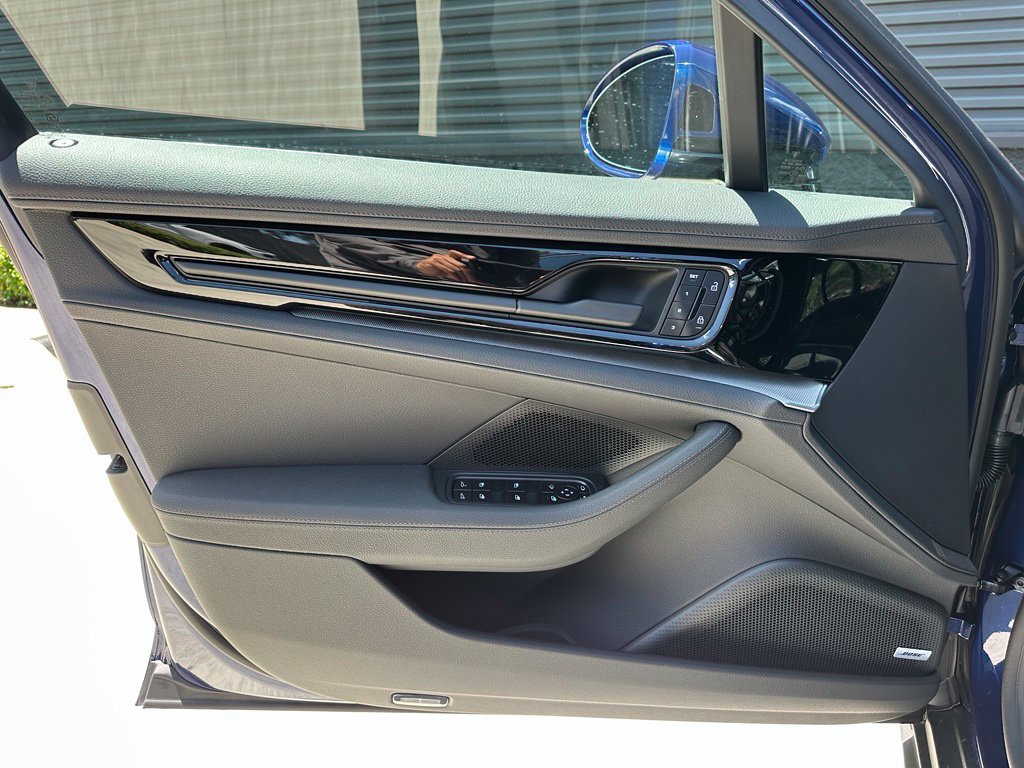 Used 2026 Porsche Panamera RWD image 16