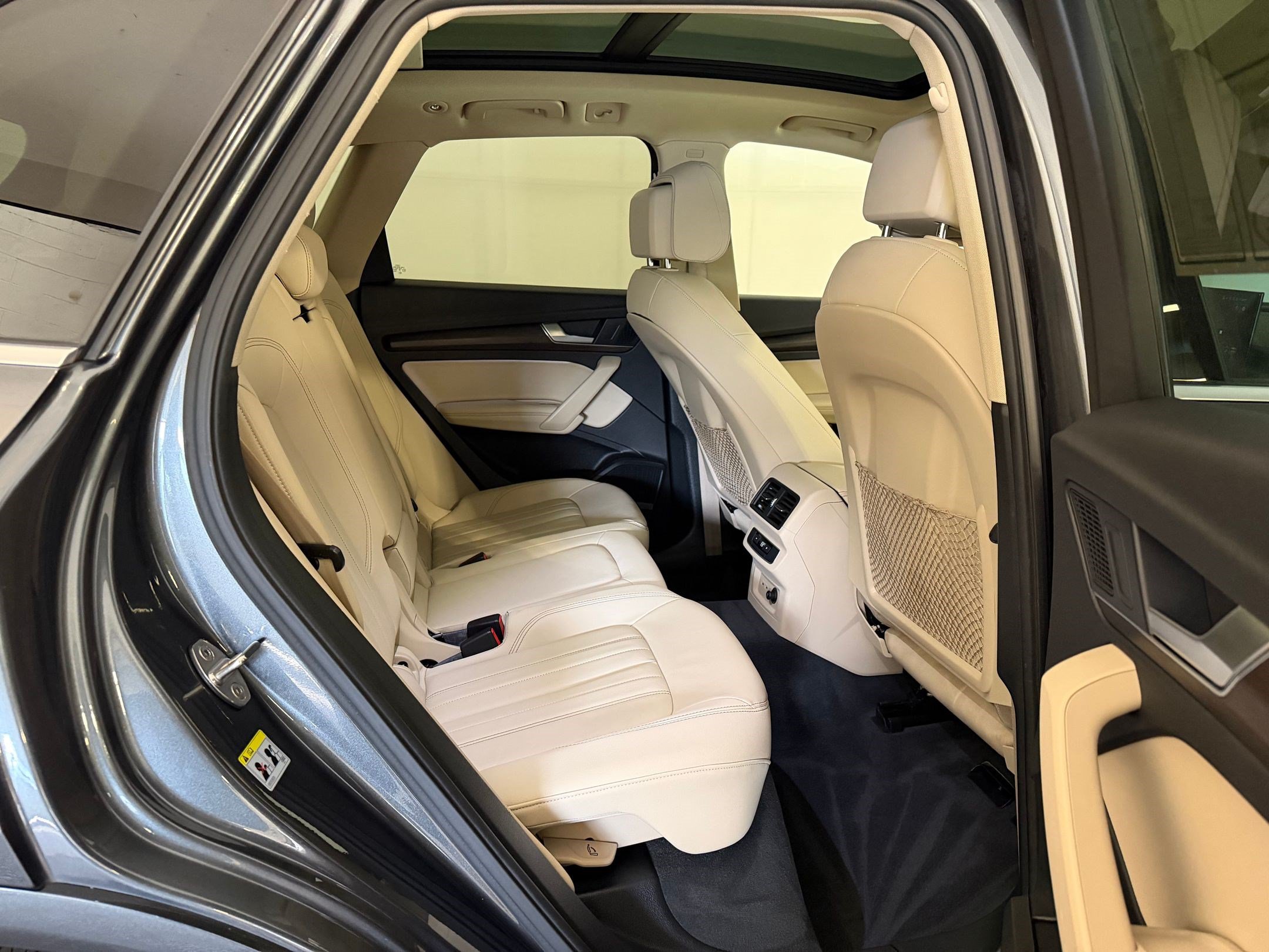 Certified 2022 Audi Q5 2.0T Premium Plus w/ Premium Plus Package AWD/4WD image 32