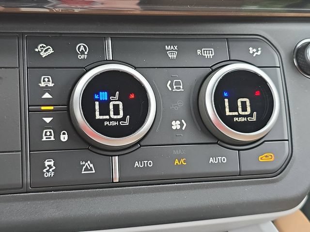Certified 2026 Land Rover Defender 110 X-Dynamic SE AWD/4WD image 23