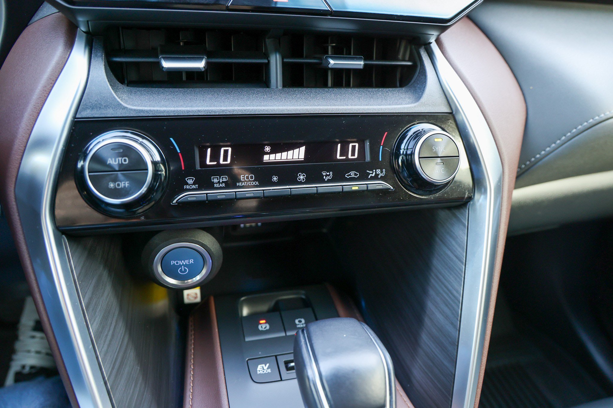 Certified 2022 Toyota Venza XLE AWD/4WD image 21