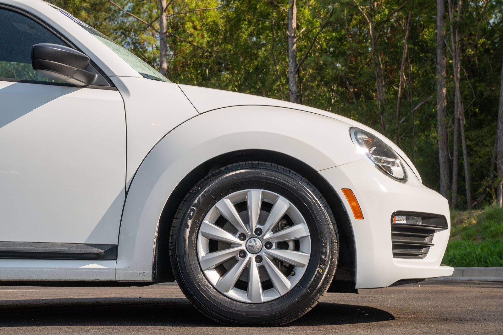 Used 2018 Volkswagen Beetle 2.0T S FWD image 7