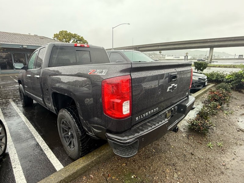 Used 2016 Chevrolet Silverado 1500 LTZ Z71 w/ LTZ Plus Package image 6