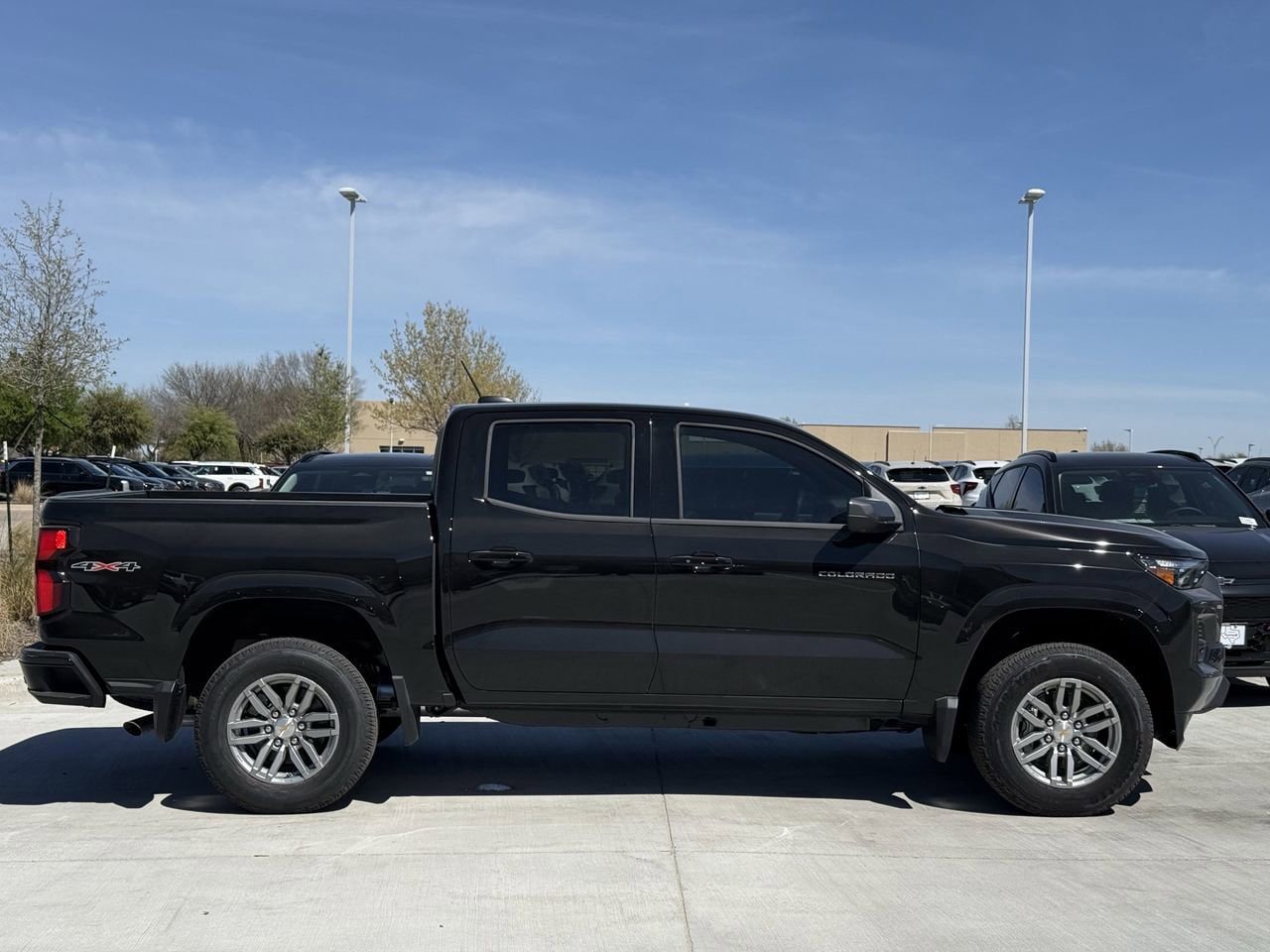New 2026 Chevrolet Colorado LT w/ LT Convenience Package AWD/4WD image 3
