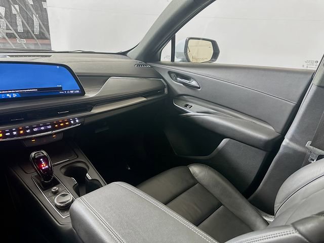Used 2024 Cadillac XT4 Premium Luxury image 25