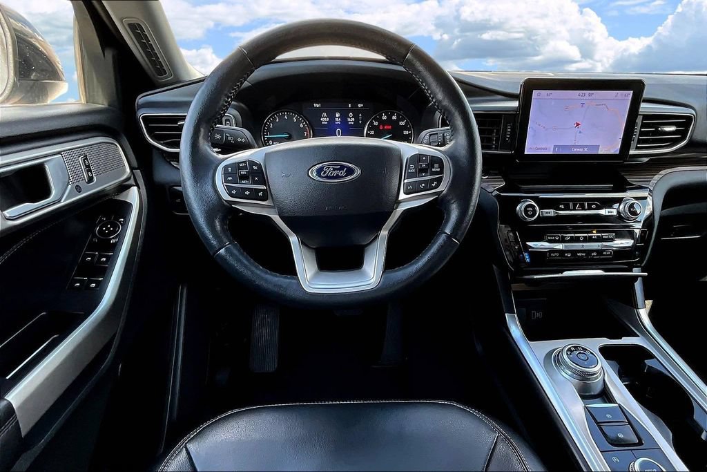 Used 2023 Ford Explorer Limited AWD/4WD image 10