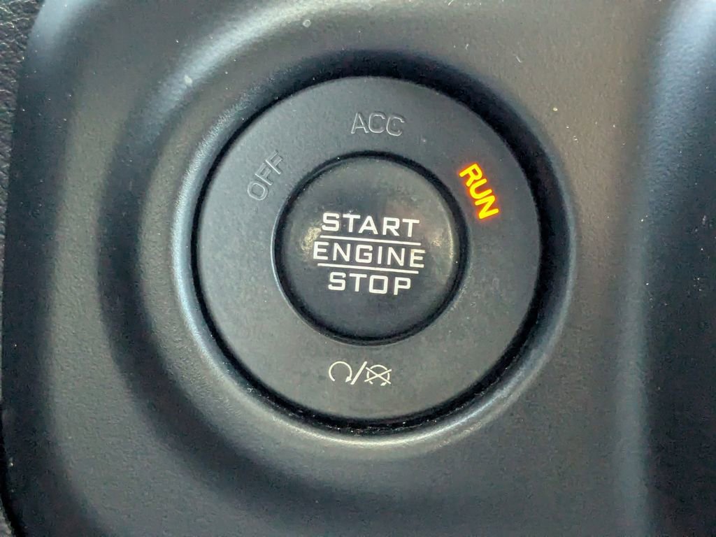 Used 2021 Jeep Gladiator Sport AWD/4WD image 32