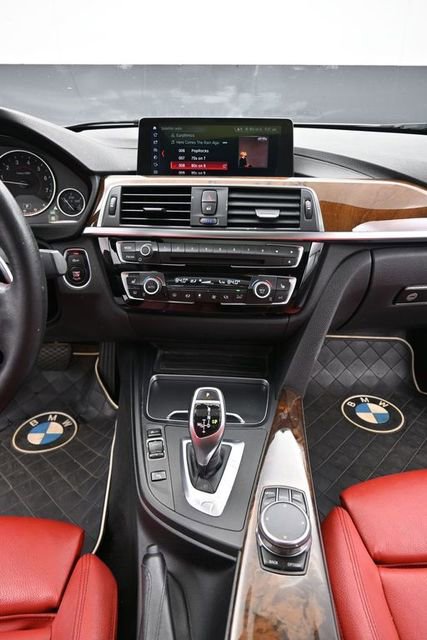 Used 2018 BMW 330i xDrive w/ Convenience Package image 16