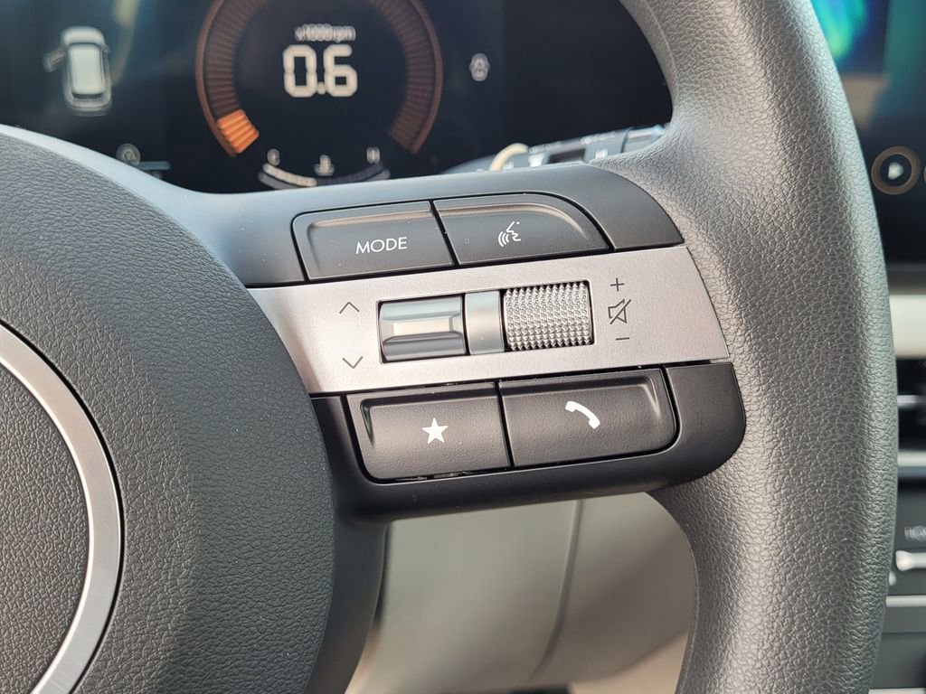 New 2026 Hyundai Tucson SE image 17