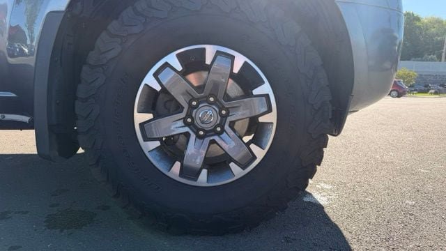 Used 2019 Nissan Frontier PRO-4X AWD/4WD image 12