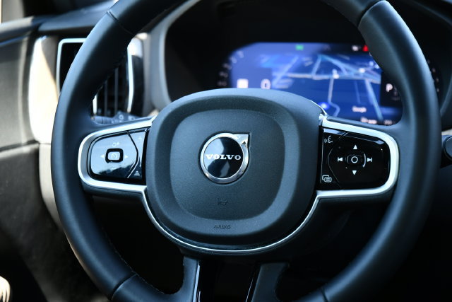 Certified 2026 Volvo XC60 B5 Plus AWD/4WD image 18