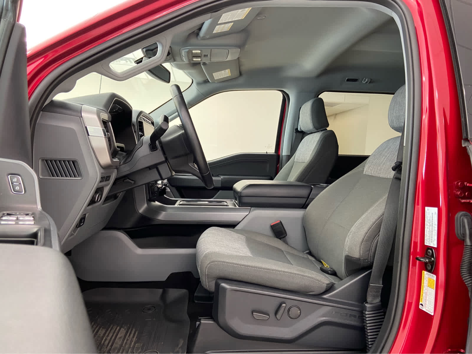 Used 2022 Ford F150 XLT w/ Equipment Group 302A High image 14