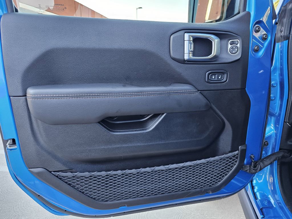 Used 2022 Jeep Wrangler Unlimited Rubicon 392 w/ Trailer Tow Package image 14