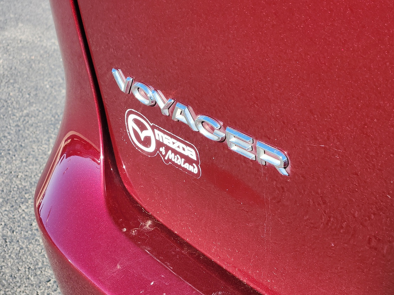 Used 2023 Chrysler Voyager LX image 10