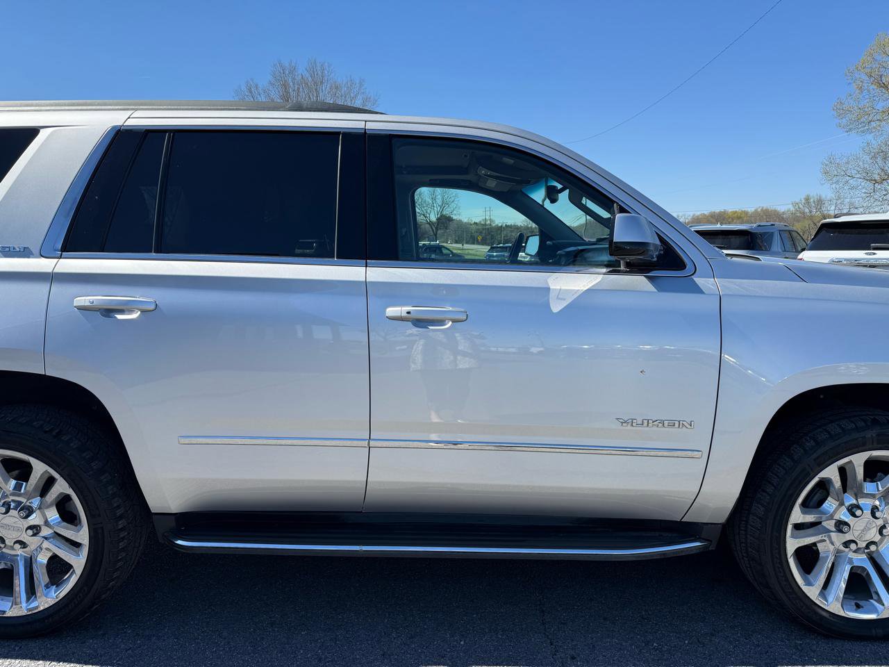 Used 2018 GMC Yukon SLT w/ Premium Edition image 42