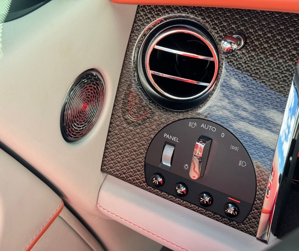 Used 2018 Rolls-Royce Dawn image 82