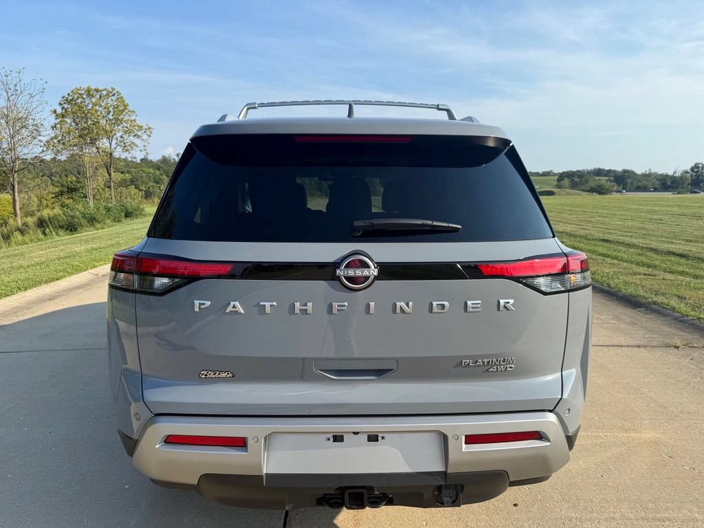 Used 2025 Nissan Pathfinder Platinum w/ Cargo Package AWD/4WD image 4