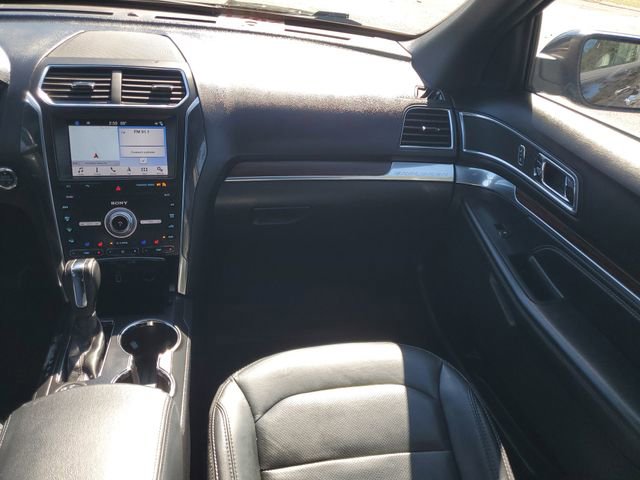 Used 2019 Ford Explorer Limited image 19