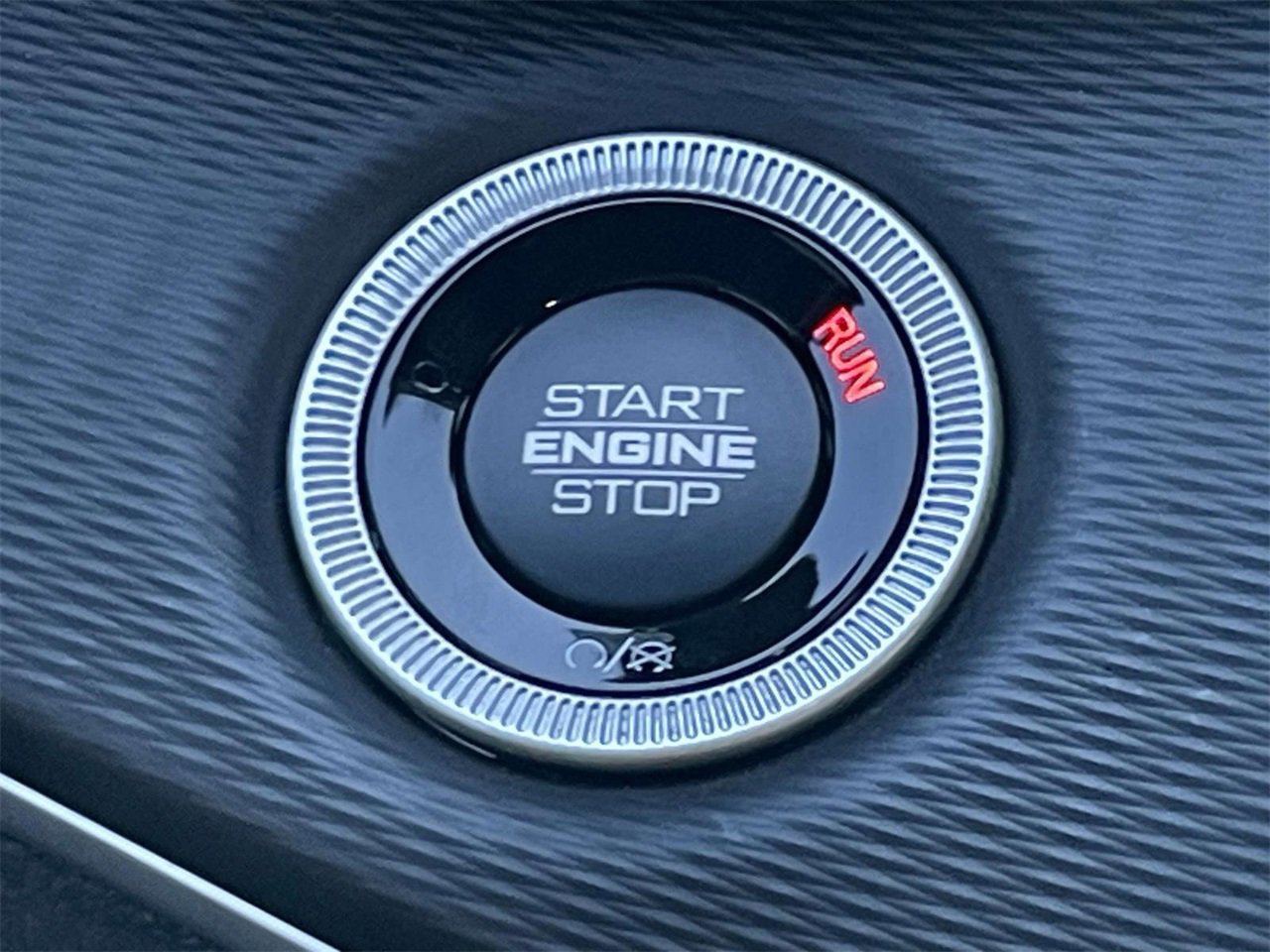 New 2025 Jeep Grand Cherokee Altitude image 16