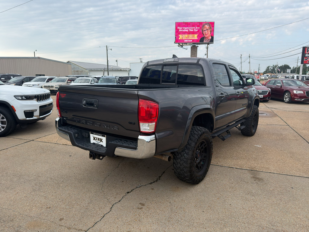 Used 2016 Toyota Tacoma SR5 w/ SR5 Appearance Package (SN) AWD/4WD image 5