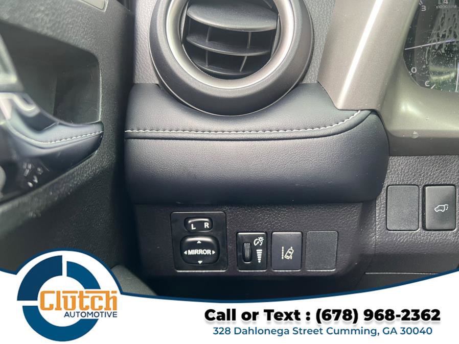 Used 2018 Toyota RAV4 XLE image 32